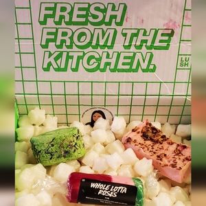 Lush Kitchen March 2023 Ring of Roses/Whole Lotta Roses/Flower Tub Trio FreeShip